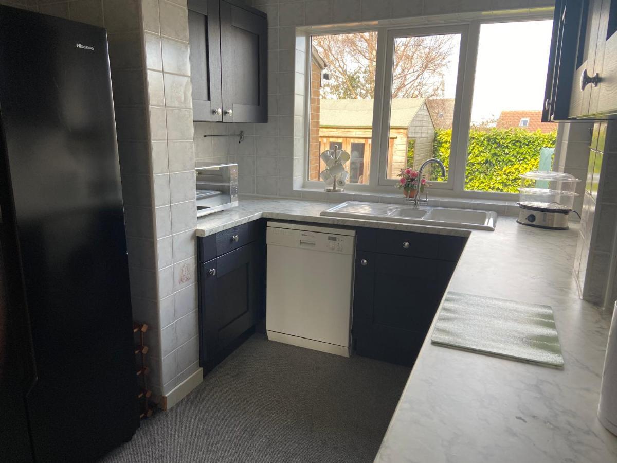 Large 4 Bedroom Home In Boston Spa Village In-Between York, Harrogate And Leeds, Sleeps 9 Esterno foto